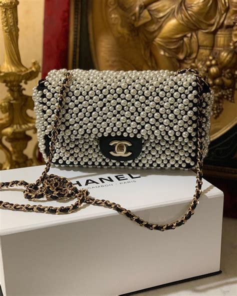 chanel pearl flap bag